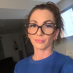 Meet your Posher, Nikki